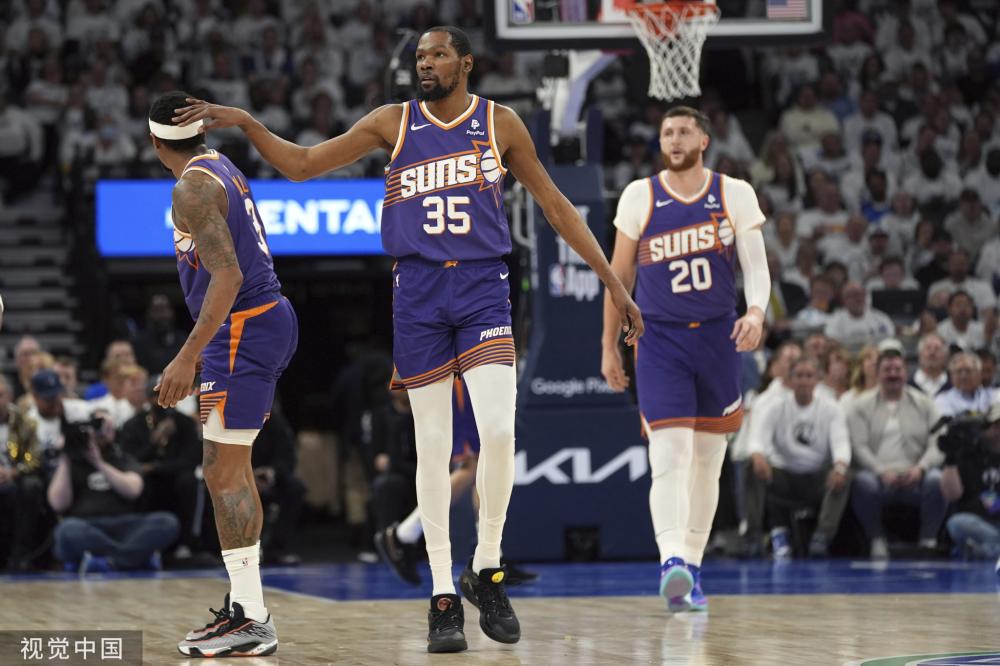 表现尤其出 表现尤其出