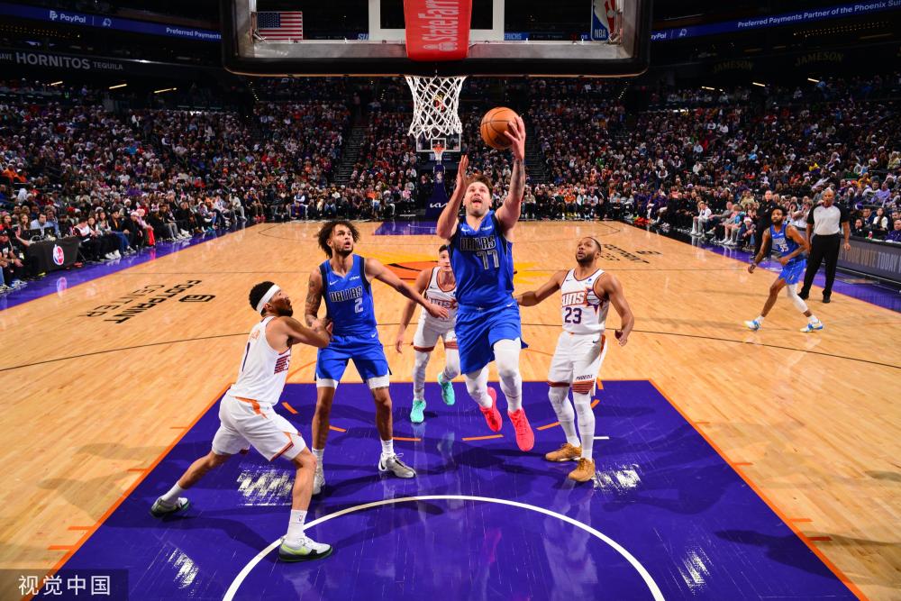 尽管年龄相 尽管年龄相