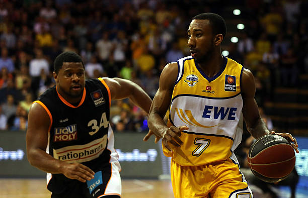 防线容易遭 防线容易遭